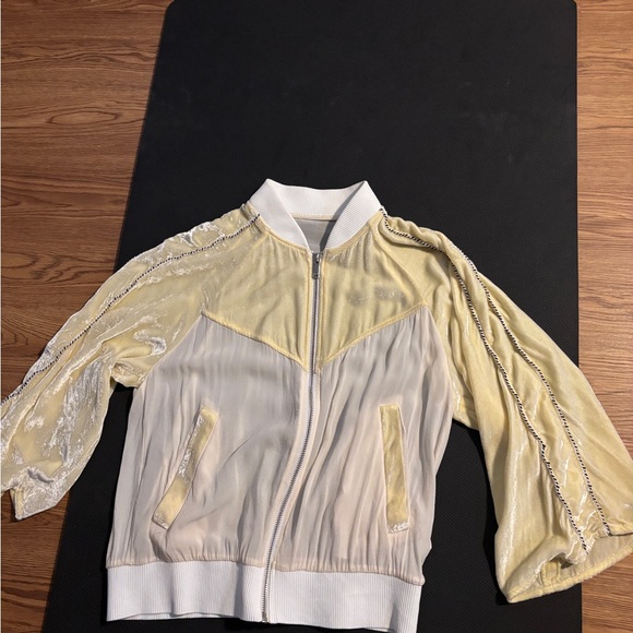 Mo&Co silk velvet Women's light Yellow cardigan size S - Picture 1 of 4